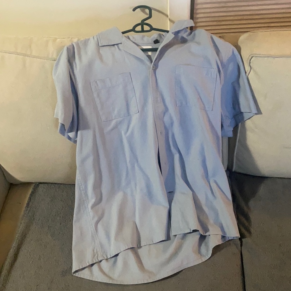 Short sleeve button down